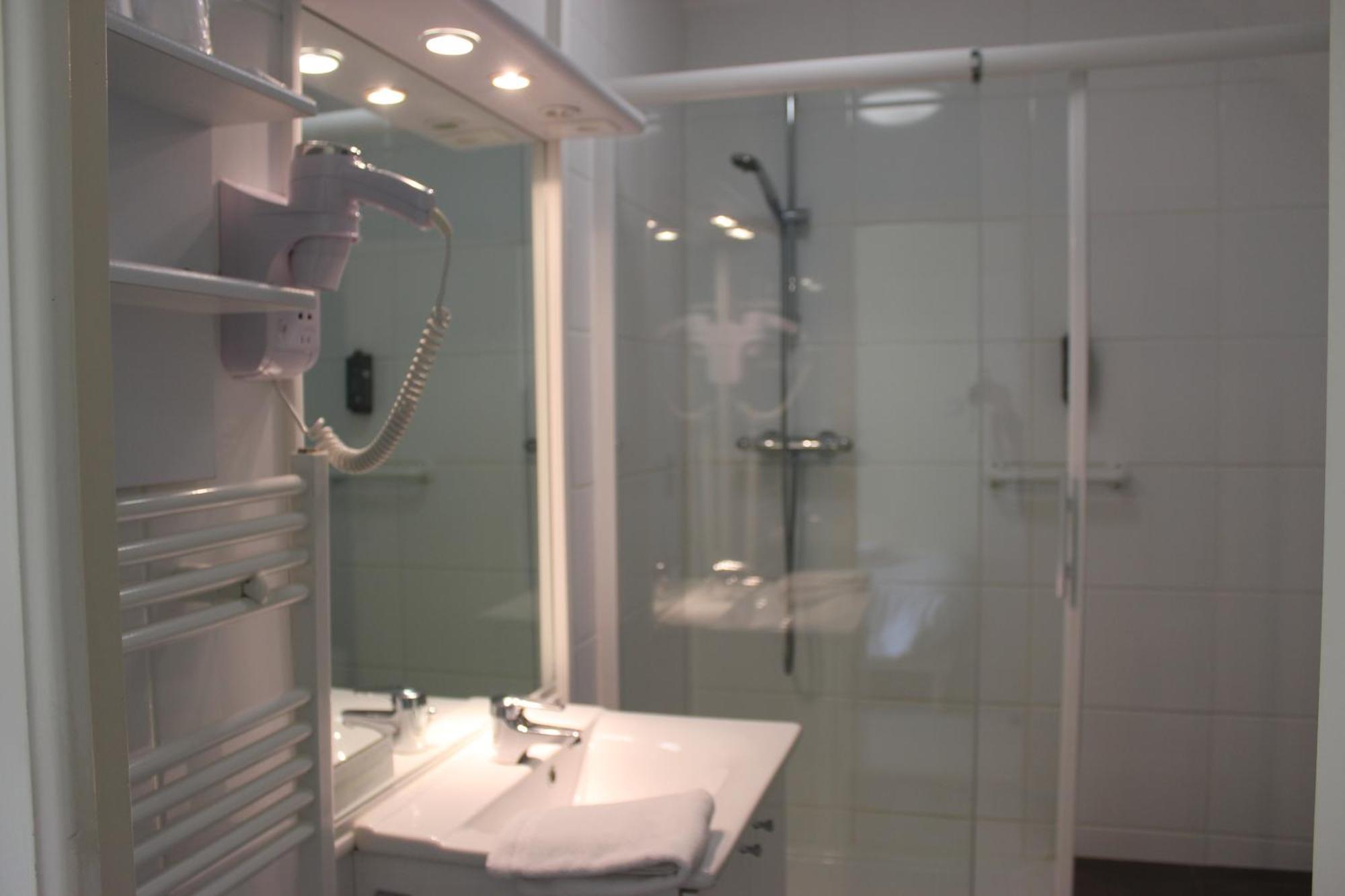 Breiz Armor Hotel Pouldreuzic Szoba fotó